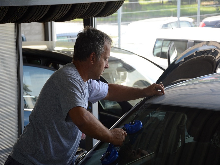 Krc Glass - Novi Sad - Demontaža stakla