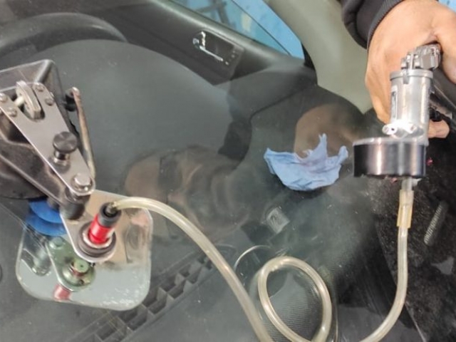 Krc Glass Novi Sad - Reparacija stakla - vakum